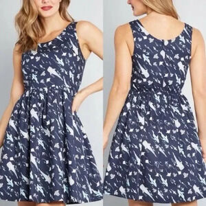 Modcloth Navy and White SHARK Print Dress sz 2x. Rare! Hard to find! Pockets